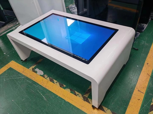 1080P 43 Zoll Kapazitiver Touchscreen Interaktiver Kiosk Digitale Schildertische für das Office-Spielzentrum