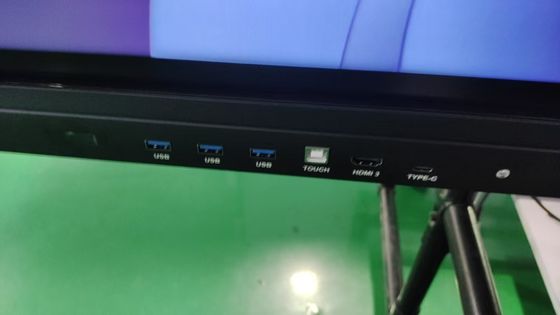 IBoard Factory Großhandel Interaktiver Touchscreen Monitor 2mm Genauigkeit 15W*2 oder 20W*2 Lautsprecher und drahtlose Bildschirmprojektion Interaktives Whiteboard
