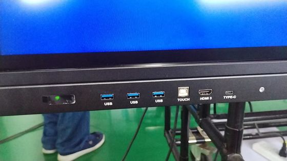 IBoard Factory Großhandel Interaktiver Touchscreen Monitor 2mm Genauigkeit 15W*2 oder 20W*2 Lautsprecher und drahtlose Bildschirmprojektion Interaktives Whiteboard