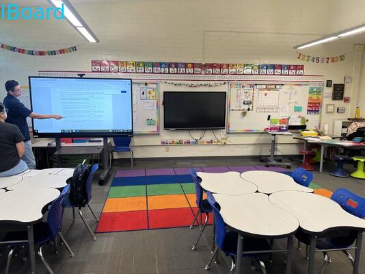 98 Zoll Interaktives Flachbild-Touchscreen-TV mit 4K Ultra HD und 20 Touchpoints für Schule und Unternehmen