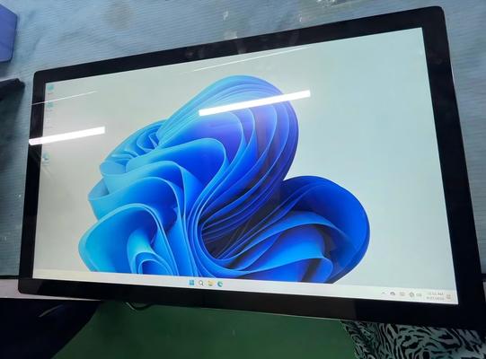 Großhandel 21.5' 23.8' 27' 32 Zoll Desktop Monitor mit eingebauter 13MP Webcam All-in-One Android und Windows System Optional Kapazitiv 10 Touch Point Lautsprecher und Mikrofon Interaktiver Whitebooard