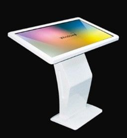CER 6 der LED-Kiosk-Anzeigen-wechselwirkenden Punkte digitalen Beschilderung 60HZ für Wirtschaftswerbung
