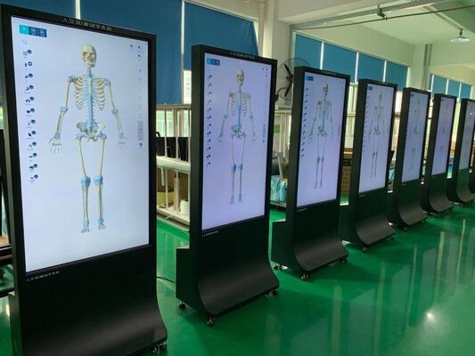Linux-Betriebssystem Digital Signage mit einem Kontrastverhältnis von 4000:1 für klare, helle Bilder und einfache Inhaltsaktualisierungen