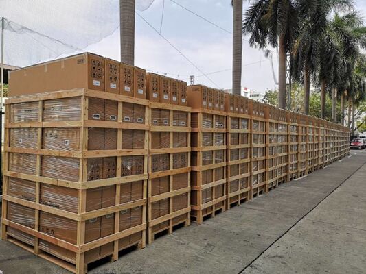 Versandfertige LCD-Digital Signage mit 3840*2160 Auflösung, 500 Nits Helligkeit und SDK-Funktion für Indoor- und Outdoor-Werbung